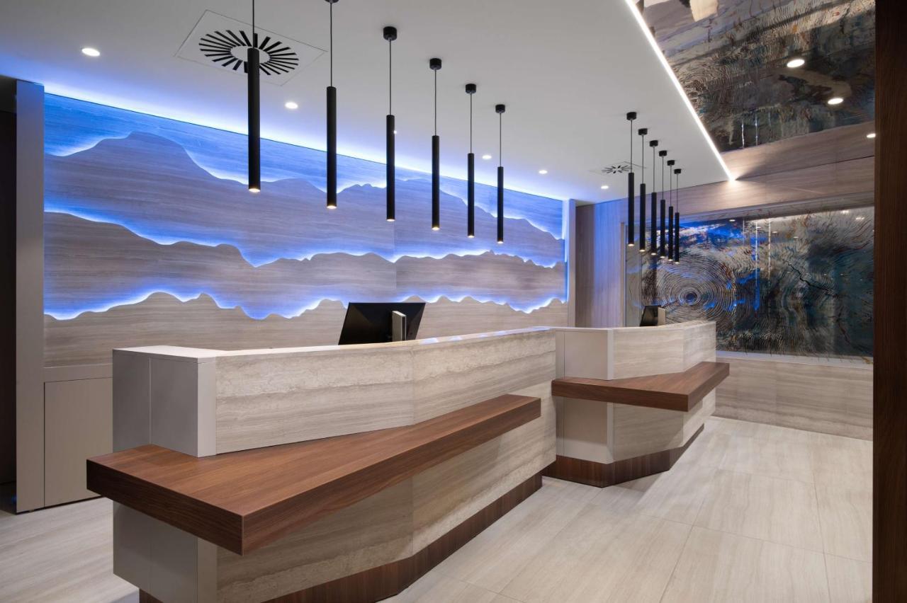 Radisson Blu Hotel, Cluj Exterior foto 3D rendering of a hotel lobby